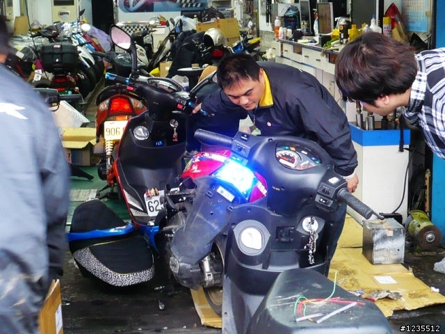 (2/10新增燈眉施工)2012 New Fighter ZR 精品+新車開箱