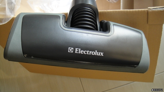 Electrolux ZUA-3860 吸塵器開箱 圖多