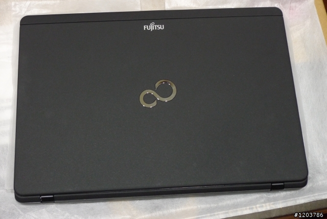 【開箱】Fujitsu SH771簡單開箱