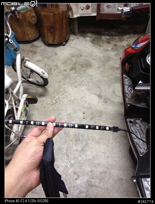 心血來潮之racing土炮車箱廂燈(應該說是座墊燈)
