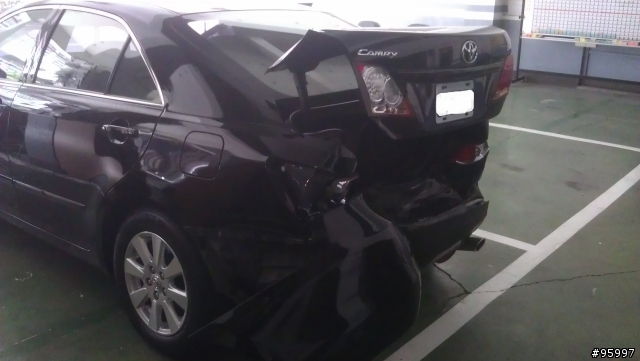 Camry變掀背車又一彈 (被肇逃)