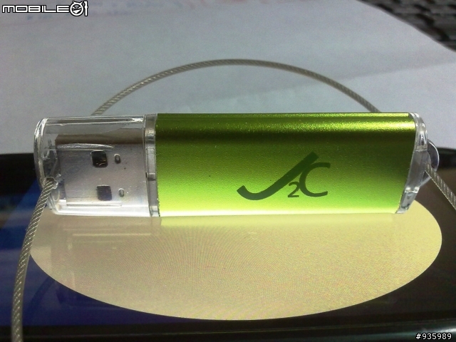 【開箱】 J2C SLC USB 3.0 隨身碟 16GB 同場加映-不用擔心USB的蓋子會掉了!