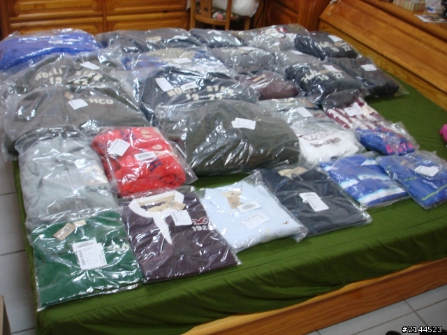 2012年買了近600美元一堆hollister跟兩件af A&F 第一次的開箱文 我失心瘋了..