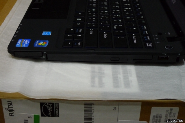【開箱】Fujitsu SH771簡單開箱