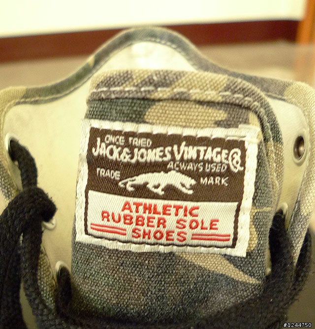舒適好搭Jack & Jones 迷彩帆布鞋開箱&實穿