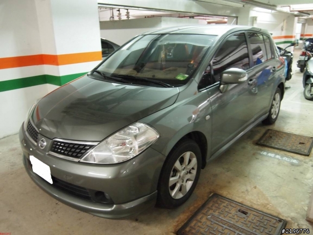 這樣算不算老車開箱??小Tiida當完禮車的午後寫真