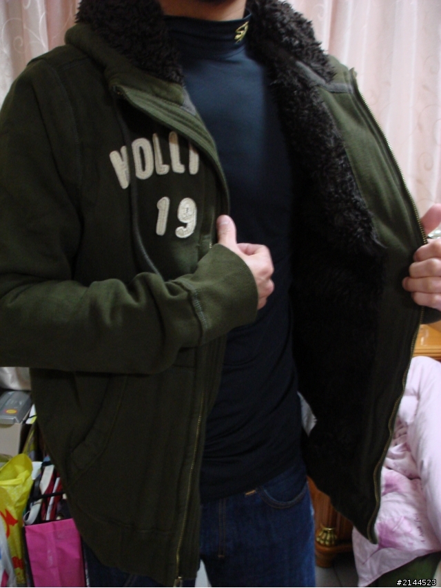 2012年買了近600美元一堆hollister跟兩件af A&F 第一次的開箱文 我失心瘋了..