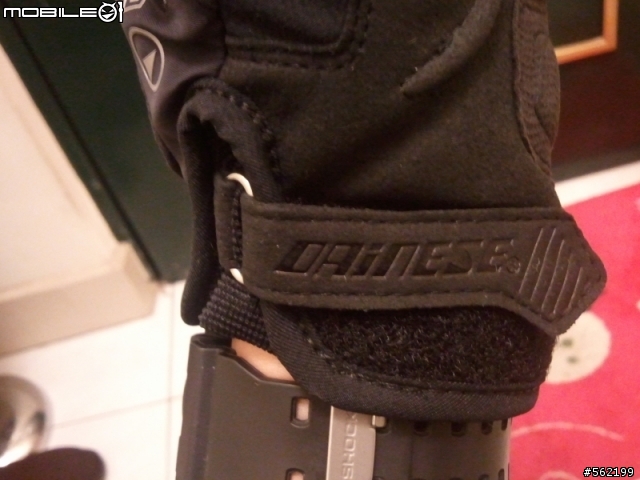 冬天好物-DAINESE-CLUTCH D-DRY保暖 防水防摔短手套