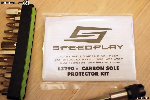 「碳纖高跟鞋」BONT第一雙SpeedPlay專用四孔碳纖卡鞋VAYPOR,組合eSoles機能鞋墊。