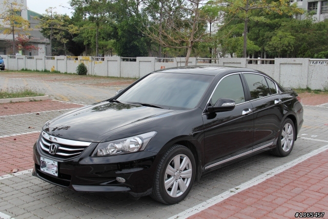 ACCORD 8.5 原廠改裝配件 開4小箱 (車內LED+後雙霧燈) DIY