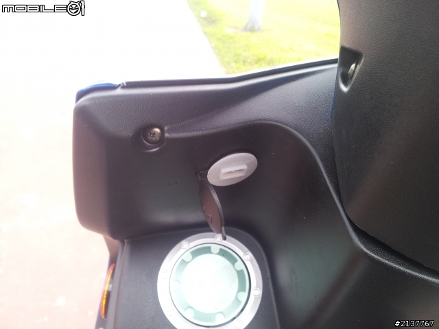 (開箱文)我的小藍雷霆150終於入手了..02.17更新進化版小藍..配件一次到位~~~