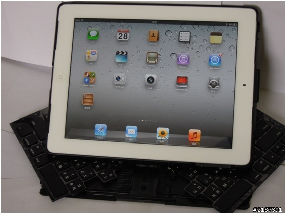 Logitech ipad2專屬隨行折疊鍵盤立架組