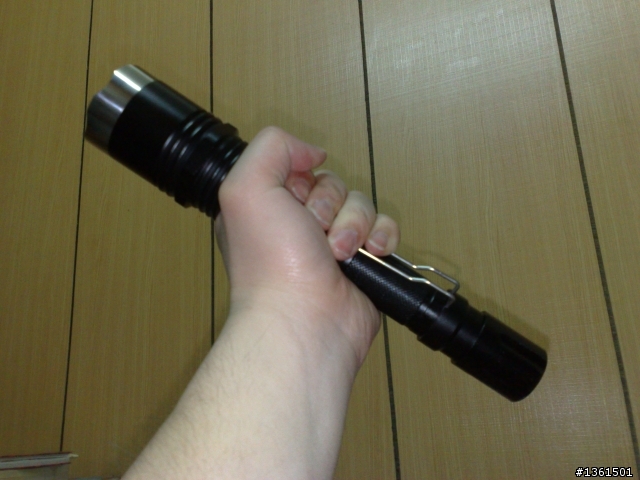 某牌子 CREE XML T6 X8手電筒