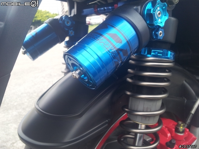 (開箱文)我的小藍雷霆150終於入手了..02.17更新進化版小藍..配件一次到位~~~