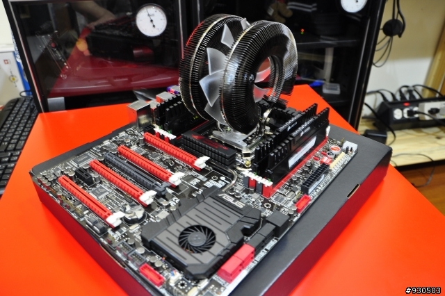 我的Intel SB-E 2011住進了星野機殼裡面了~ヽ(゚∀゚)ノ