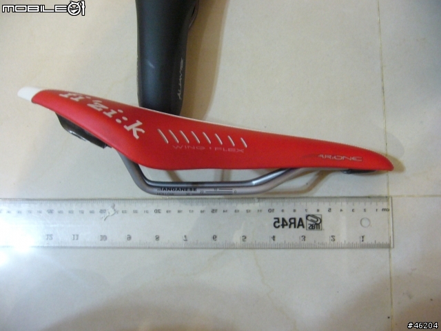坐墊大亂鬥( Specialized vs Fizik vs Prologo )