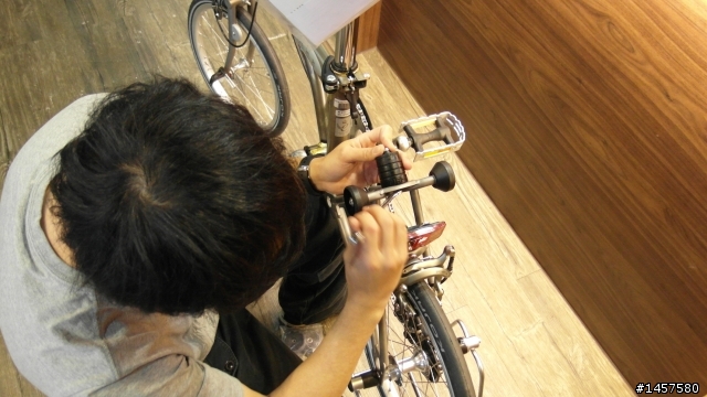 比例完美 優雅的車身線條 2012 Brompton & 2012 Brompton 清漆 Ti 版 眾多車友開箱改裝來分享