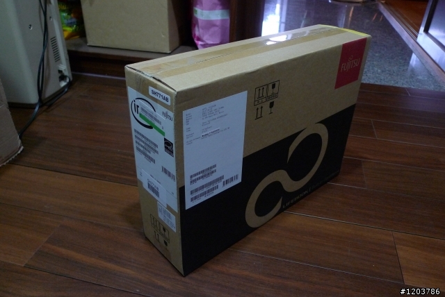 【開箱】Fujitsu SH771簡單開箱