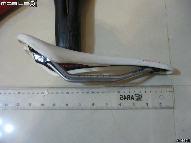 坐墊大亂鬥( Specialized vs Fizik vs Prologo )