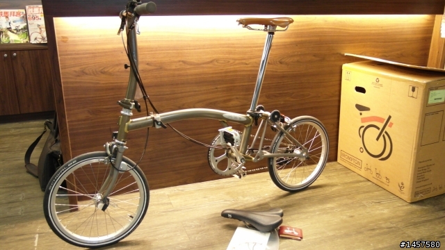 比例完美 優雅的車身線條 2012 Brompton & 2012 Brompton 清漆 Ti 版 眾多車友開箱改裝來分享