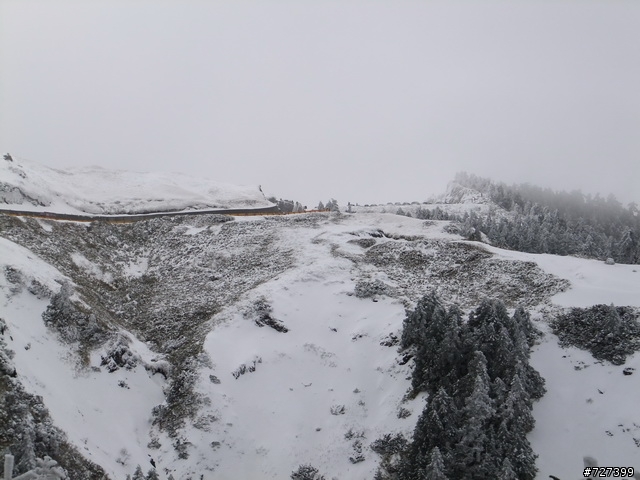 Hello合歡山!!雪季來看您~~(勁戰掛雪鏈攻頂成功!!附影片)