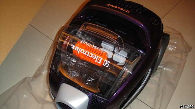Electrolux ZUA-3860 吸塵器開箱 圖多