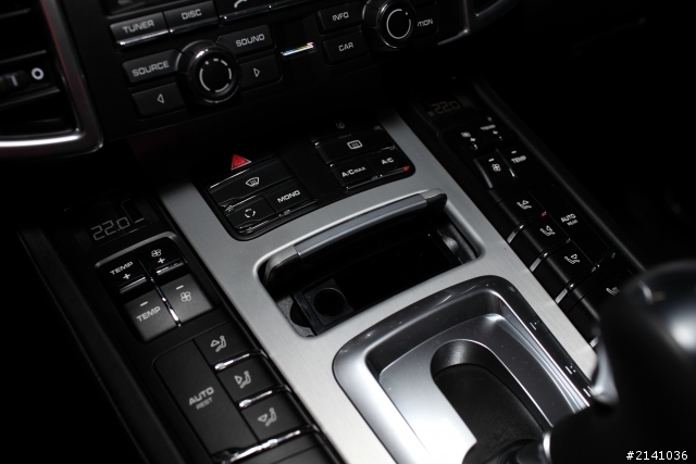 Cayenne Turbo 開箱 (新增第二輛Turbo開箱)