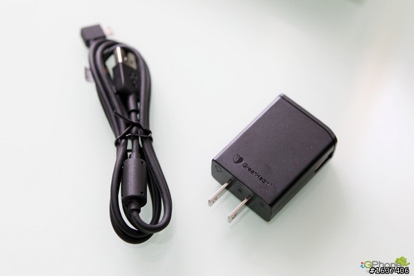 Sony 風華再現-Sony XPERIA S LT26i 王者再臨 開箱文!