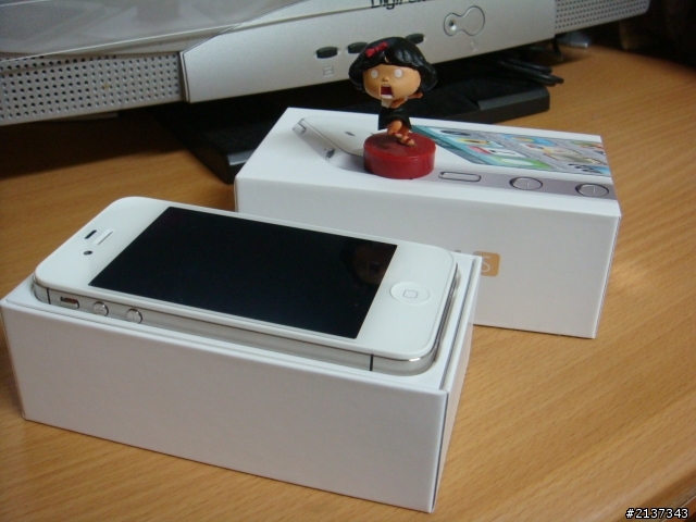 (開箱)不一樣的iPhone4S !!