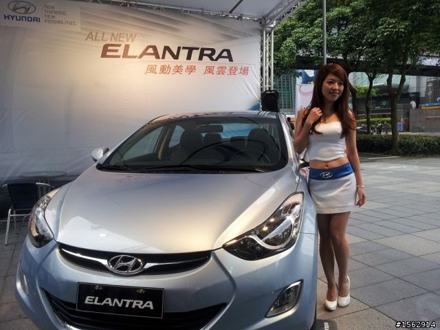 剛好遇到的all new elantra賞車會