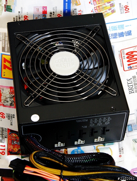 分享銀牌千瓦半模組電源供應器-CM Silent Pro M2 1000W