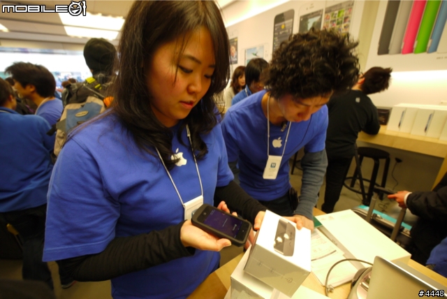 The New iPad 日本Apple Store 銀座店排隊分享