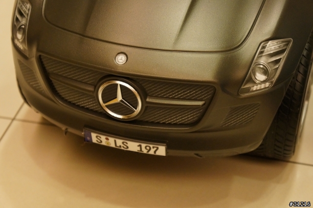 兒子的第一台賓士SLS AMG