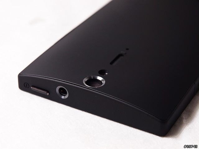 Xperia S 玩了一天終於可以抽空來簡單開箱一下