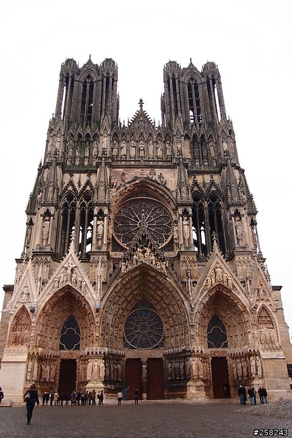 【西西分享】法國DAY4-普羅萬Provins、漢斯Reims