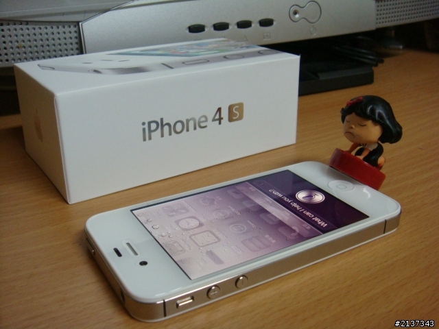 (開箱)不一樣的iPhone4S !!