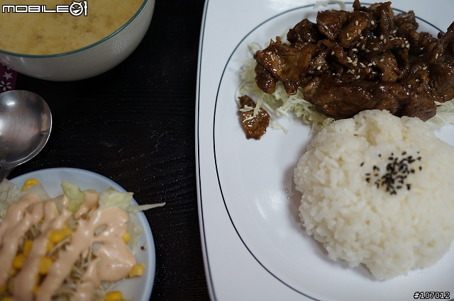 台中市復興路上的蛋包飯