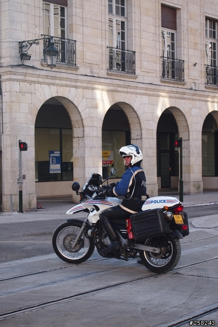 【西西分享】法國DAY1~2---沙特爾Chartres、奧爾良Orleans、杜爾Tours