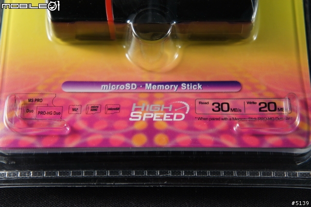 創見USB讀卡機支援USB OTG,隨時上傳單眼相機相片!