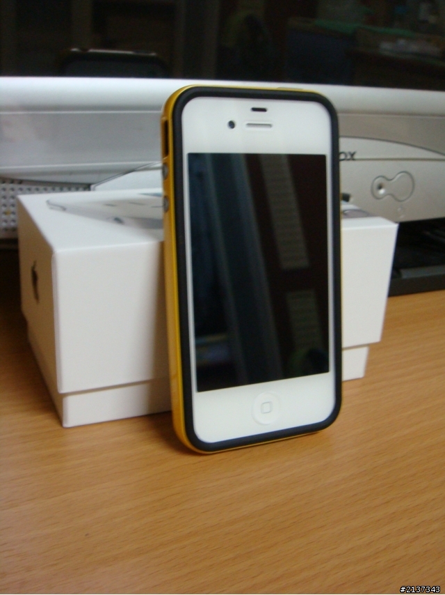(開箱)不一樣的iPhone4S !!