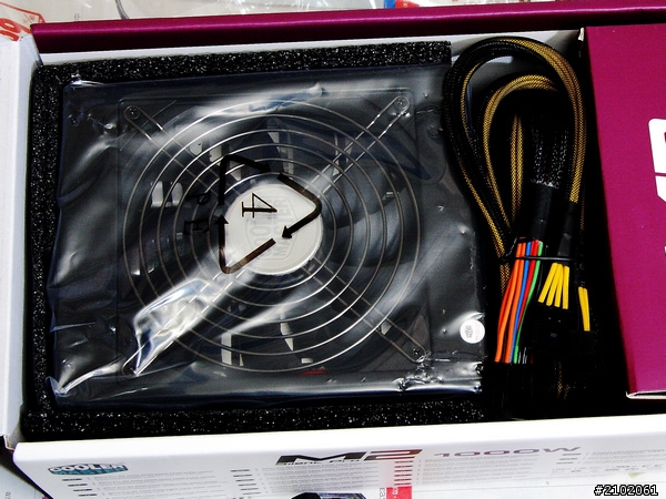 分享銀牌千瓦半模組電源供應器-CM Silent Pro M2 1000W