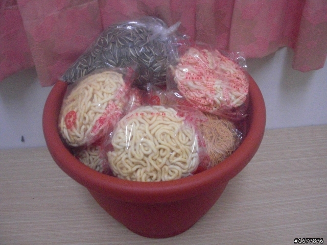 各位魔女 最近買了些什麼東西~ 讓自己很開心呢???