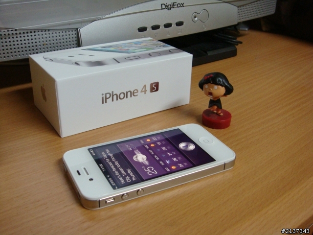 (開箱)不一樣的iPhone4S !!