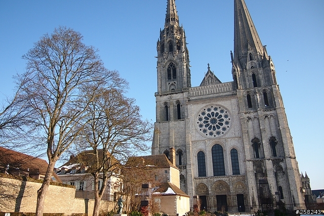 【西西分享】法國DAY1~2---沙特爾Chartres、奧爾良Orleans、杜爾Tours