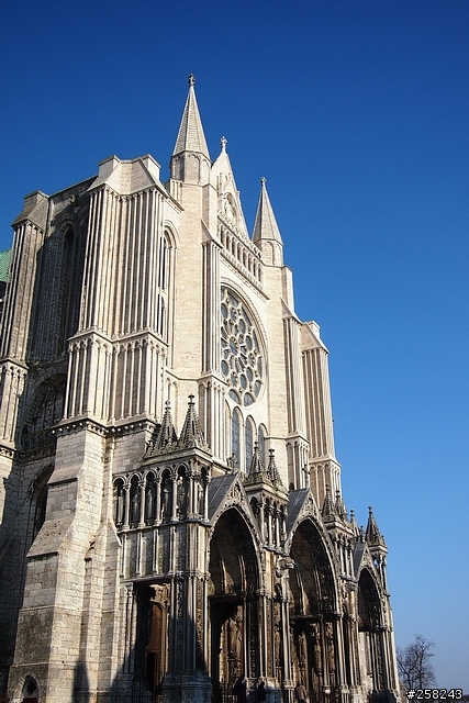【西西分享】法國DAY1~2---沙特爾Chartres、奧爾良Orleans、杜爾Tours