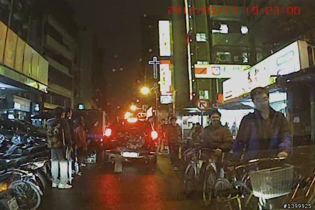 又被腳踏車刮了-可恨的台大學生亂停腳踏車跟愛鑽