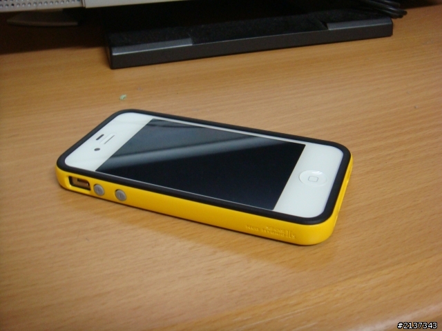 (開箱)不一樣的iPhone4S !!