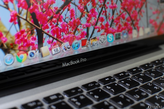 極簡!MacBook Pro 15" 開箱