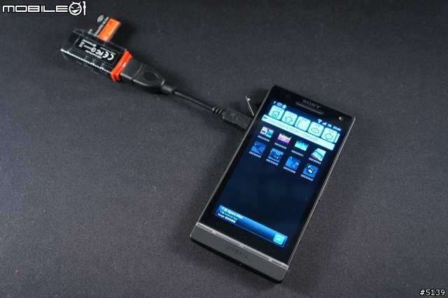 創見USB讀卡機支援USB OTG,隨時上傳單眼相機相片!