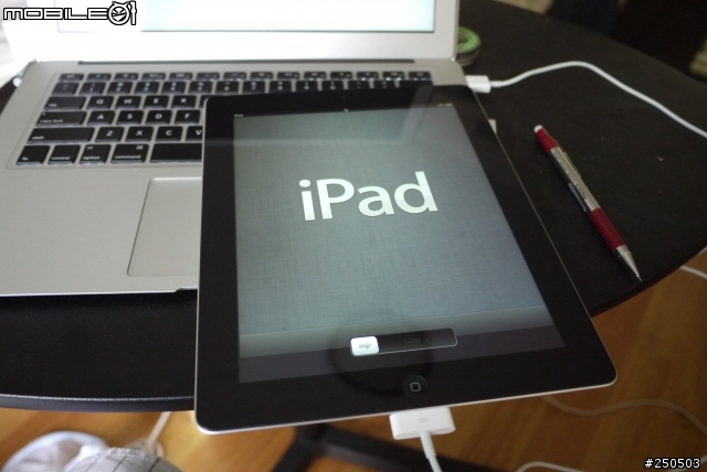 The new iPad 開箱..補充:記憶體為1g?